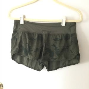 Lululemon Camo Speed Shorts size 6